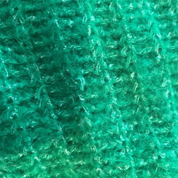 Bluivy green sweater, size M/L, gently used - Picture 3 of 4